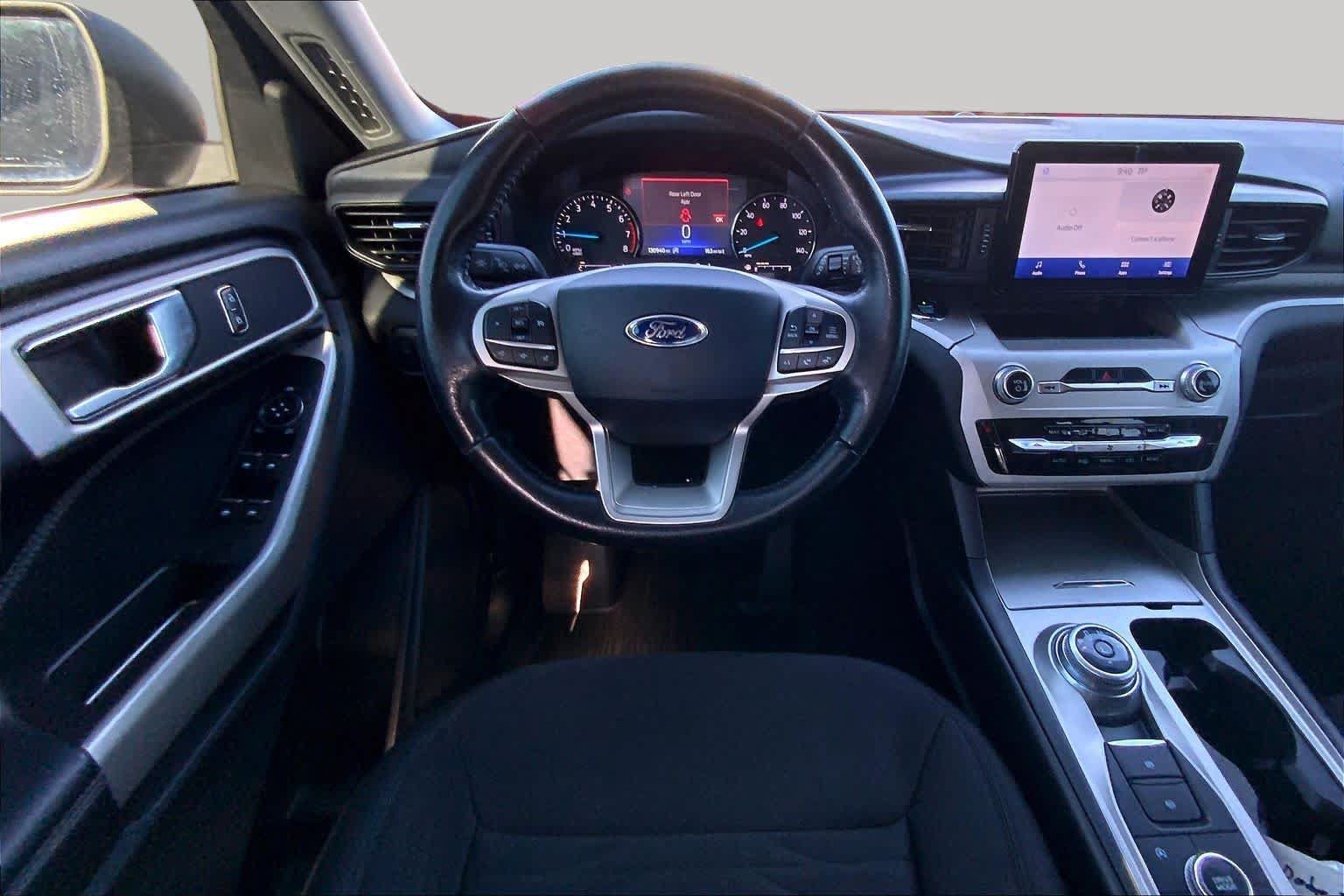 Used 2021 Ford Explorer XLT AWD/4WD image 5