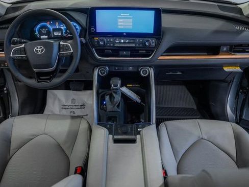 New 2026 Toyota Grand Highlander Limited image 21
