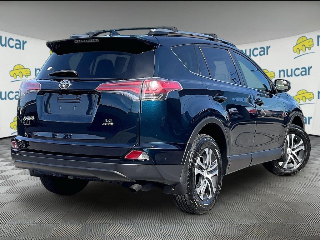 Used 2017 Toyota RAV4 LE AWD/4WD image 6