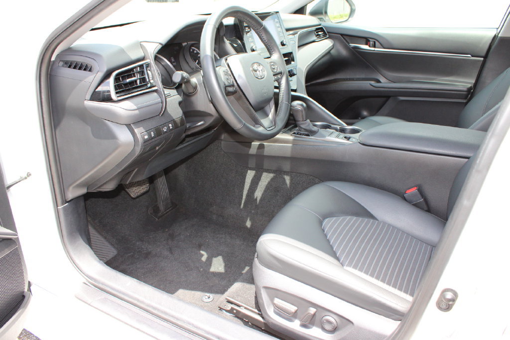 Used 2023 Toyota Camry SE AWD/4WD image 10