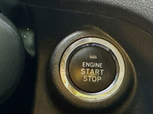 Used 2022 Subaru Forester Limited w/ Popular Package #2 image 19