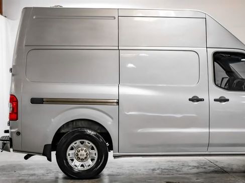 Used 2013 Nissan NV 3500 SV w/ Technology Pkg image 14