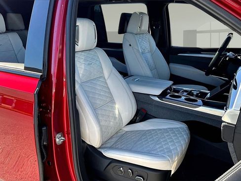 Certified 2025 Cadillac Escalade V image 7