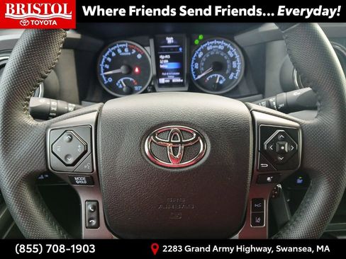 Used 2022 Toyota Tacoma TRD Off-Road image 23