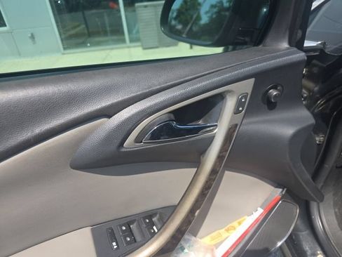 Used 2014 Buick Verano FWD image 9