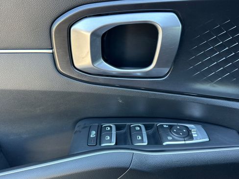 Used 2021 Kia Sorento S AWD/4WD image 11