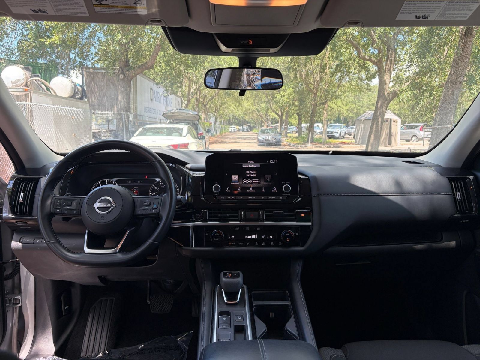 Used 2025 Nissan Pathfinder SV FWD image 35