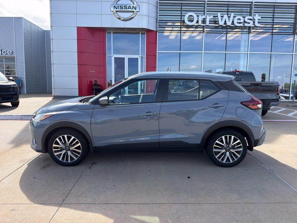 Used 2024 Nissan Kicks SV FWD image 2