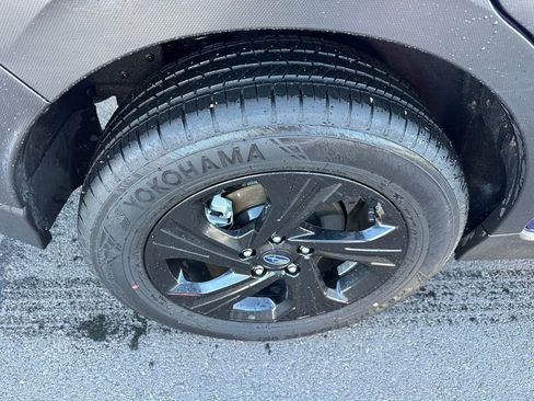 Certified 2025 Subaru Crosstrek 2.0i image 5