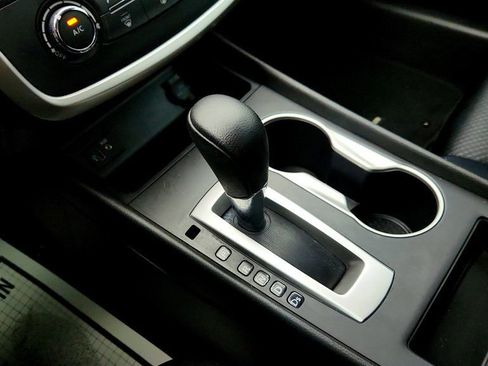 Used 2017 Nissan Altima 2.5 SR w/ Midnight Edition Package image 16