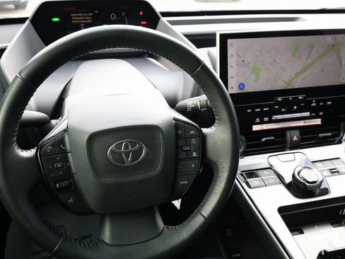 Used 2024 Toyota bZ4X XLE image 17