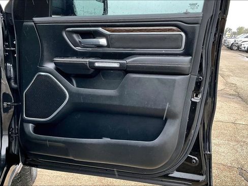 Used 2019 RAM 1500 Laramie AWD/4WD image 29