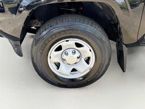 Used 2021 Toyota Tacoma SR5 RWD image 28