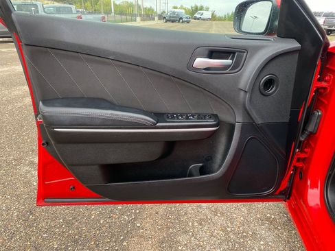 Used 2022 Dodge Charger SXT image 12