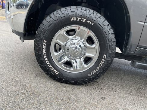 Used 2017 RAM 2500 SLT w/ Snow Chief Group AWD/4WD image 9