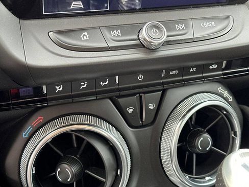 Used 2022 Chevrolet Camaro SS w/ Design Package 3 image 19