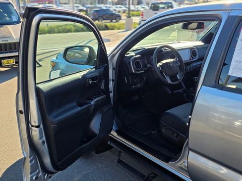 Used 2023 Toyota Tacoma TRD Off-Road image 37