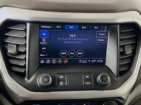 Used 2023 GMC Acadia SLT image 14