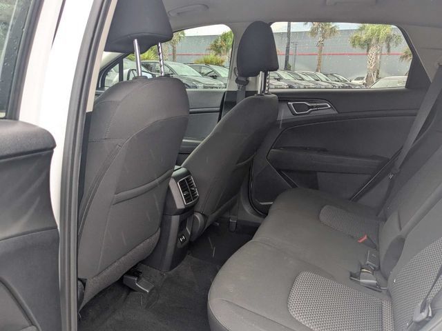 Used 2026 Kia Sportage LX w/ LX Convenience Package FWD image 13