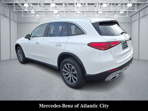Certified 2026 Mercedes-Benz GLC 300 4MATIC image 3