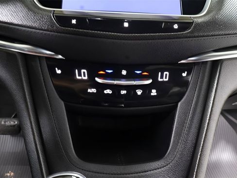 Used 2021 Cadillac XT5 Premium Luxury image 10