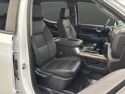 Used 2022 Chevrolet Silverado 1500 LT Trail Boss w/ LT Trail Boss Premium Package AWD/4WD image 23