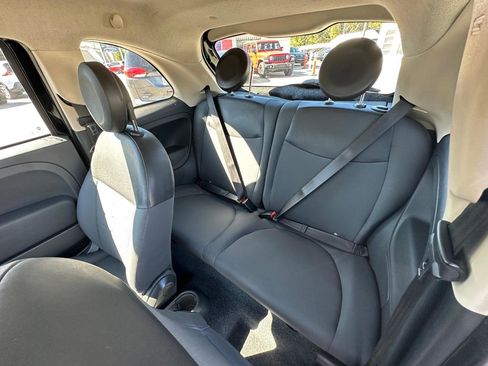 Used 2014 FIAT 500 Pop image 11