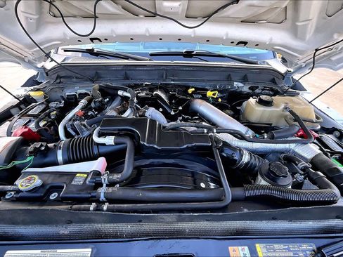 Used 2012 Ford F350 Lariat image 32