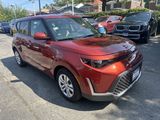 Used 2023 Kia Soul LX image 3