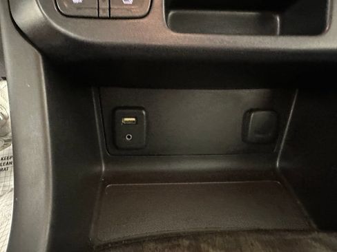 Used 2015 GMC Canyon SLT AWD/4WD image 34