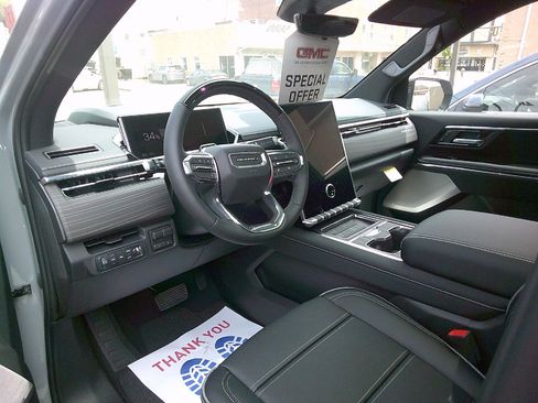 New 2025 GMC Sierra EV Denali image 7