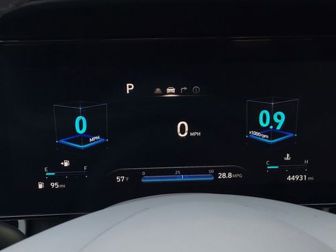 Used 2024 Hyundai Elantra SEL w/ Convenience Package image 23