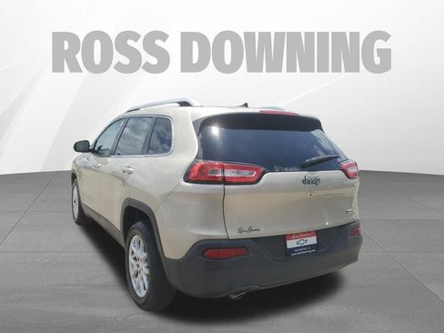 Used 2015 Jeep Cherokee Latitude FWD image 6
