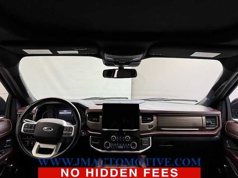 Used 2023 Ford Expedition Limited image 12