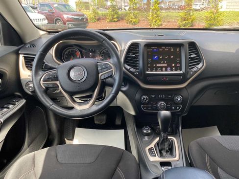 Used 2016 Jeep Cherokee Latitude w/ Comfort/Convenience Group AWD/4WD image 7