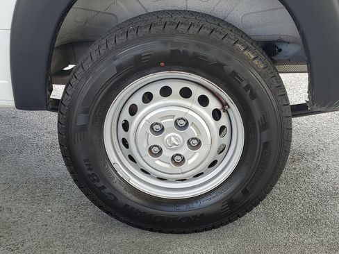 Used 2025 RAM ProMaster 2500 w/ Convenience Group FWD image 7