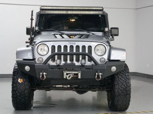 Used 2014 Jeep Wrangler Unlimited Rubicon w/ Connectivity Group image 3