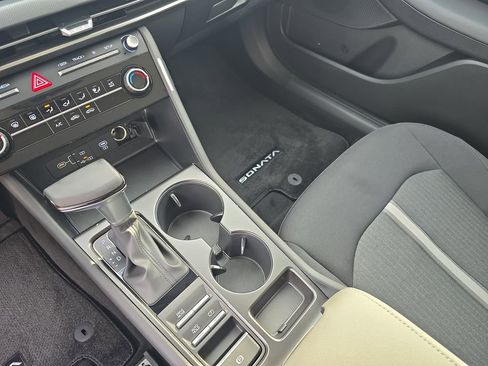 Used 2026 Hyundai Sonata SE FWD image 25