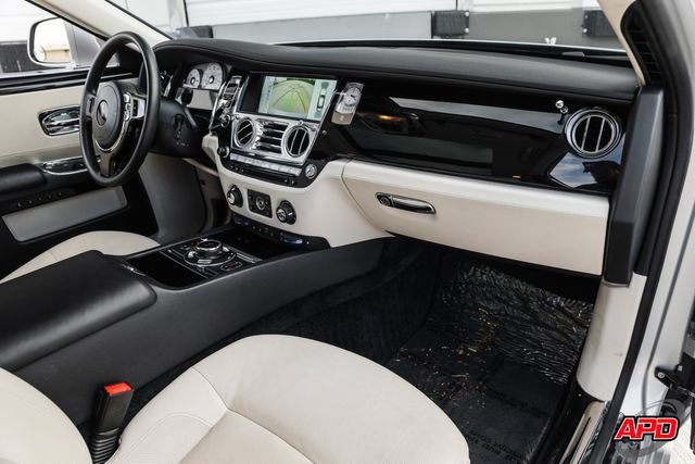 Used 2014 Rolls-Royce Ghost RWD image 26