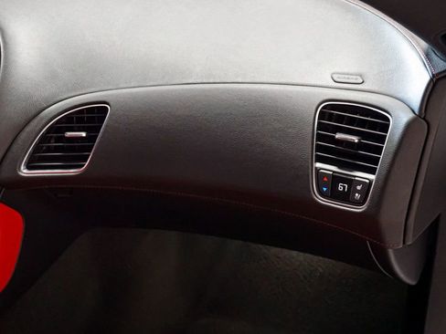 Used 2015 Chevrolet Corvette Z06 w/ Z07 Performance Package image 39