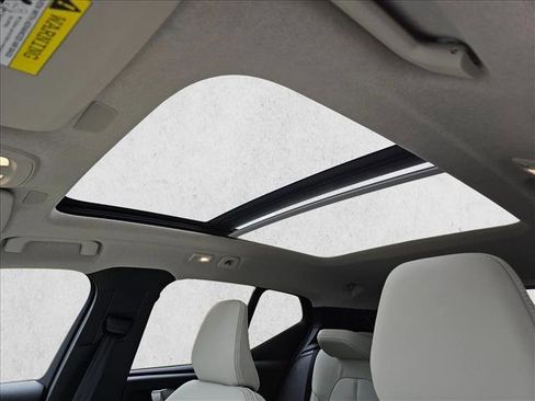 Used 2026 Volvo XC40 B5 Ultra w/ Climate Package image 17