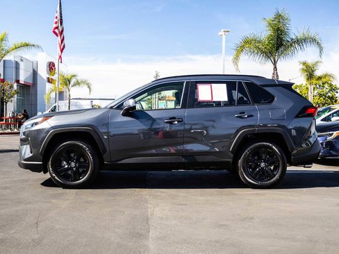 Used 2025 Toyota RAV4 XLE w/ Convenience Package image 4