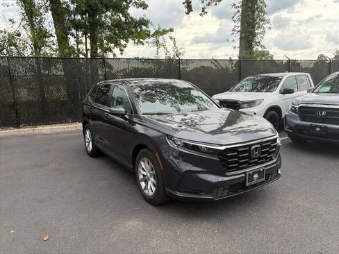 Used 2024 Honda CR-V EX image 3