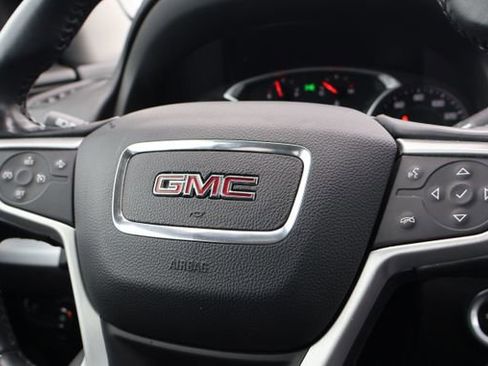 Used 2020 GMC Terrain SLE w/ Driver Convenience Package image 9