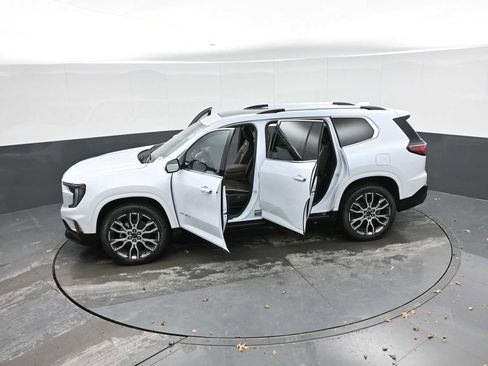 New 2026 GMC Acadia Denali Ultimate w/ LPO, Floor Liner Package image 41