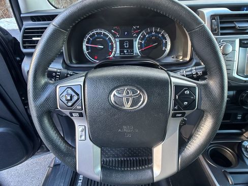 Used 2019 Toyota 4Runner SR5 image 14