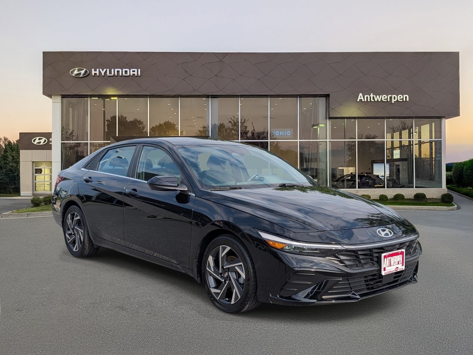 Used 2024 Hyundai Elantra SEL w/ Convenience Package FWD image 1