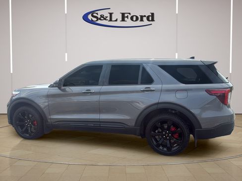 Certified 2021 Ford Explorer ST w/ Equipment Group 401A AWD/4WD image 4