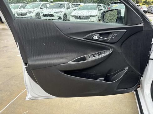 Used 2024 Chevrolet Malibu LT FWD image 19