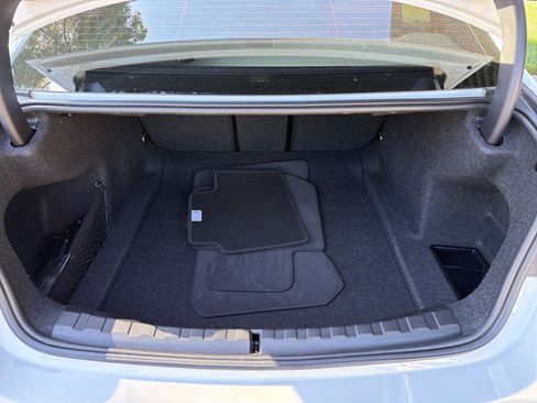 Used 2025 BMW 330i Sedan w/ Premium Package RWD image 48